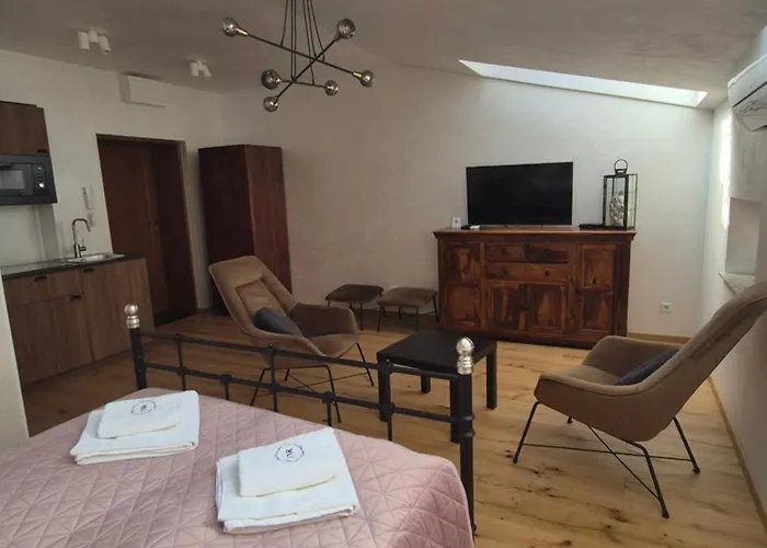 Aparthotel Miodowa 25